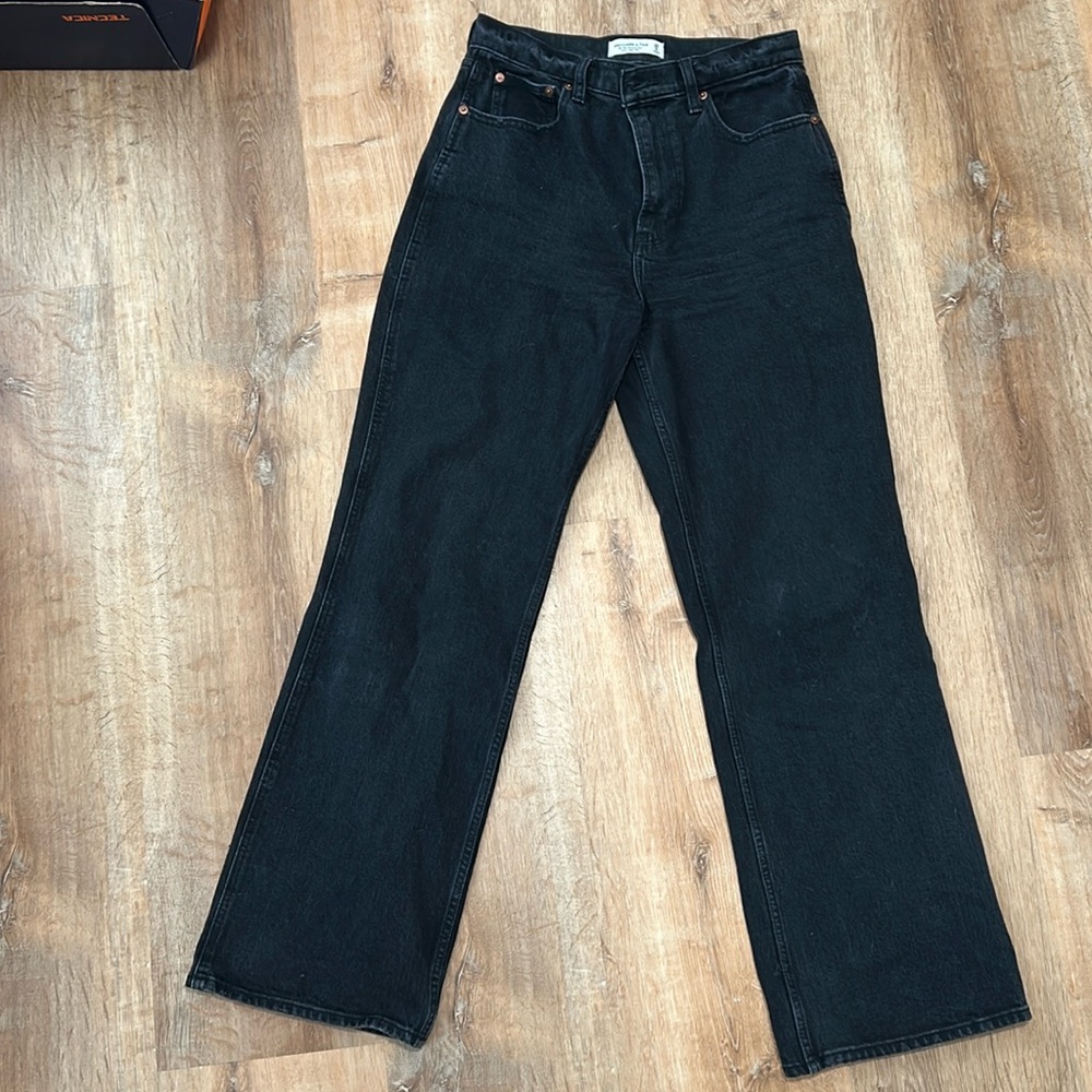 Abercrombie & Fitch The 90s Relaxed Jean ultra high rise